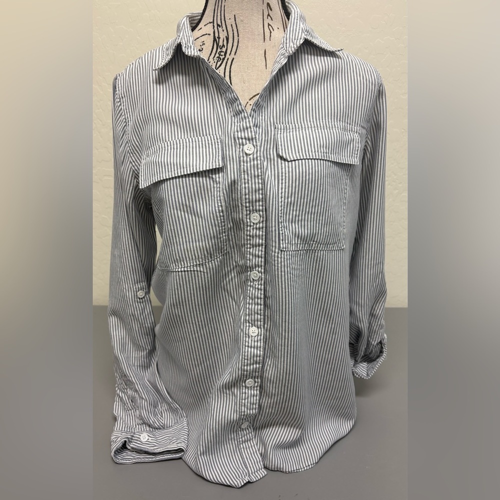 Thread & Supply Women's Blue Striped Button Down Shirt Size S